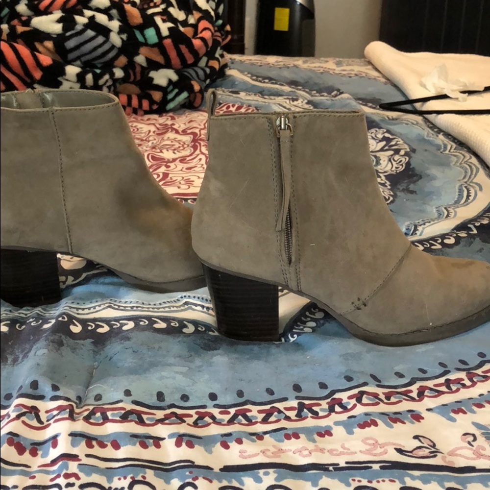 Old navy grey booties